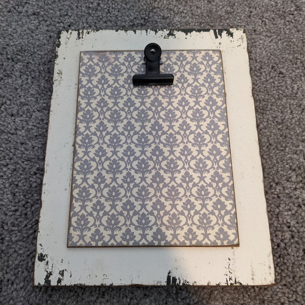 Rustic Photo Clip Frame - Picture 3 of 4